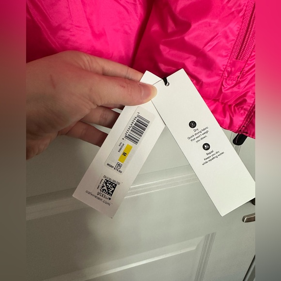 Calvin Klein Performance neon pink cropped puffer Medium NWT - Picture 8 of 9